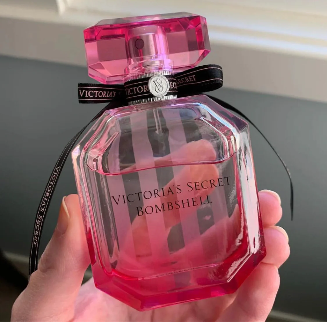 Victoria Secret Bombshell EDP 100mL photo review