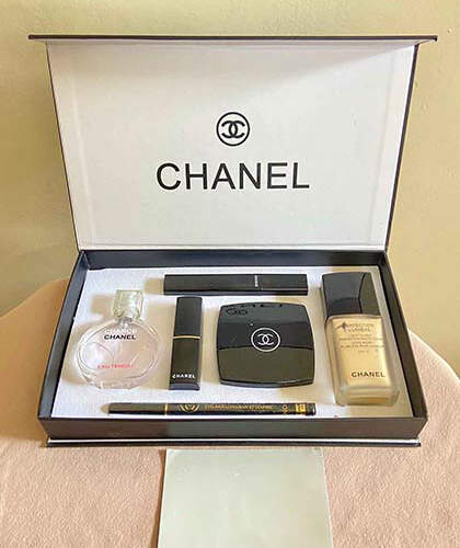 Chanel 6 in 1 Makeup Gift Set