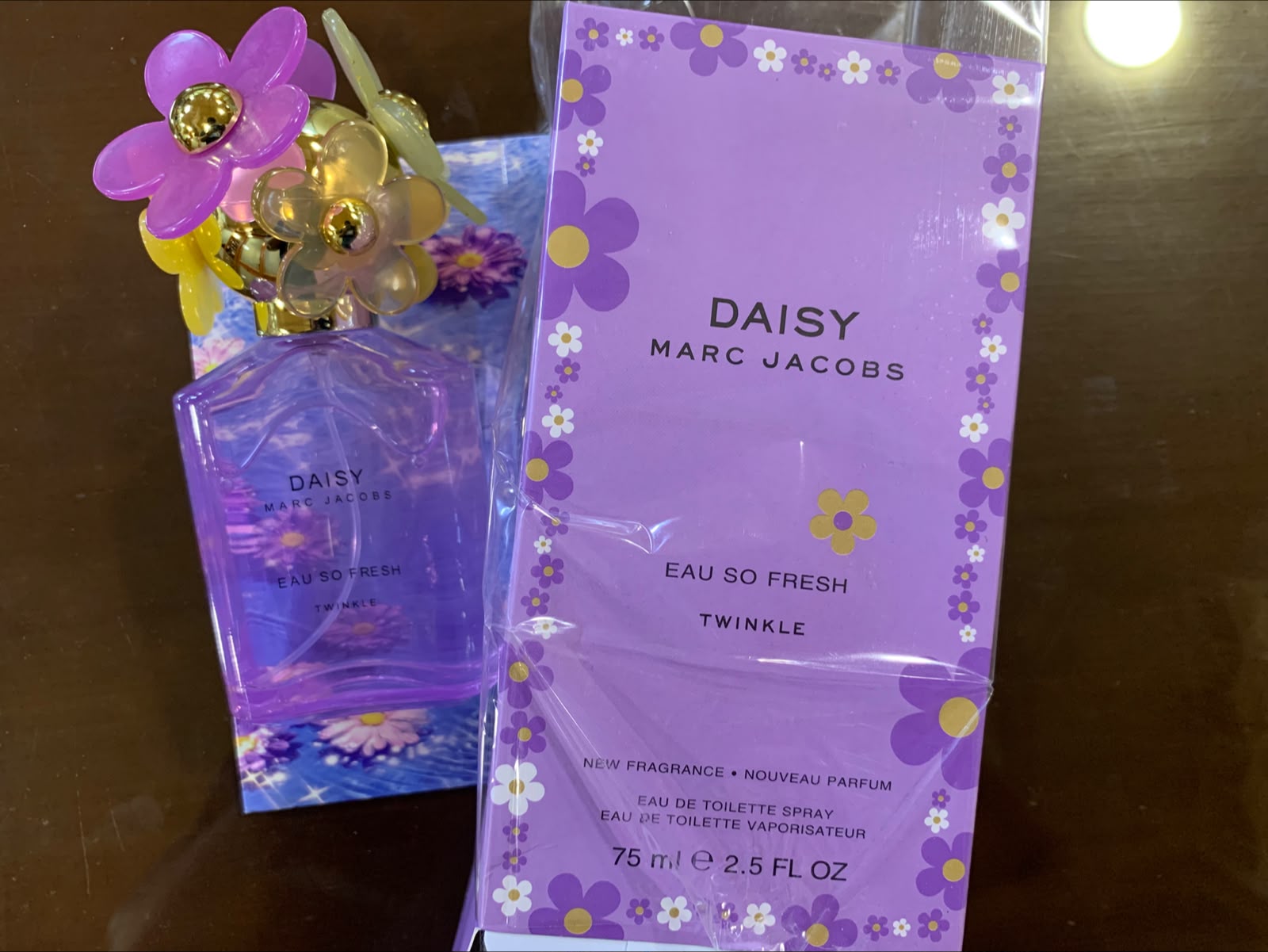 Marc Jacobs Daisy Eau So Fresh Twinkle EDT 75mL photo review